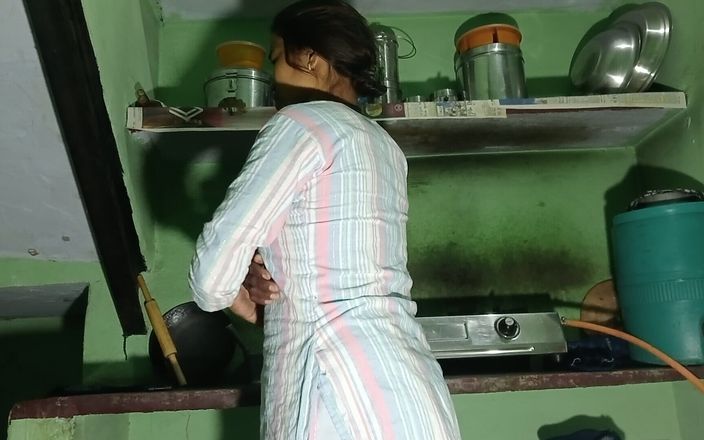 Pooja Sexy: Baculatý velký zadek Desi Bhabhi Step Maa ošukaná Harami Devar...