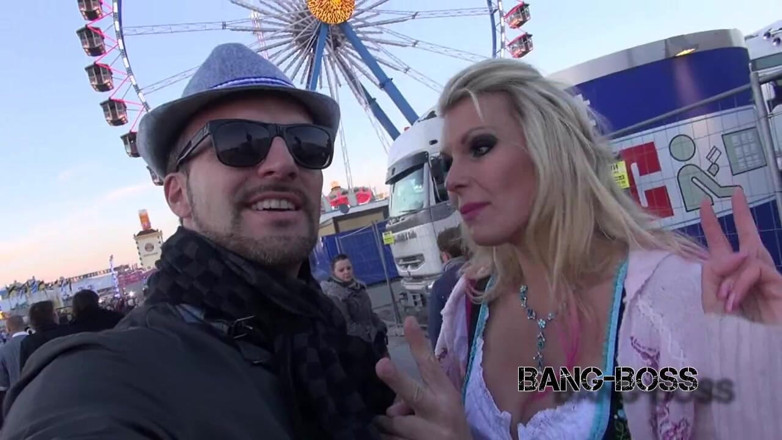 Bang-Boss: Distrusă de Oktoberfest Power Penis Anal