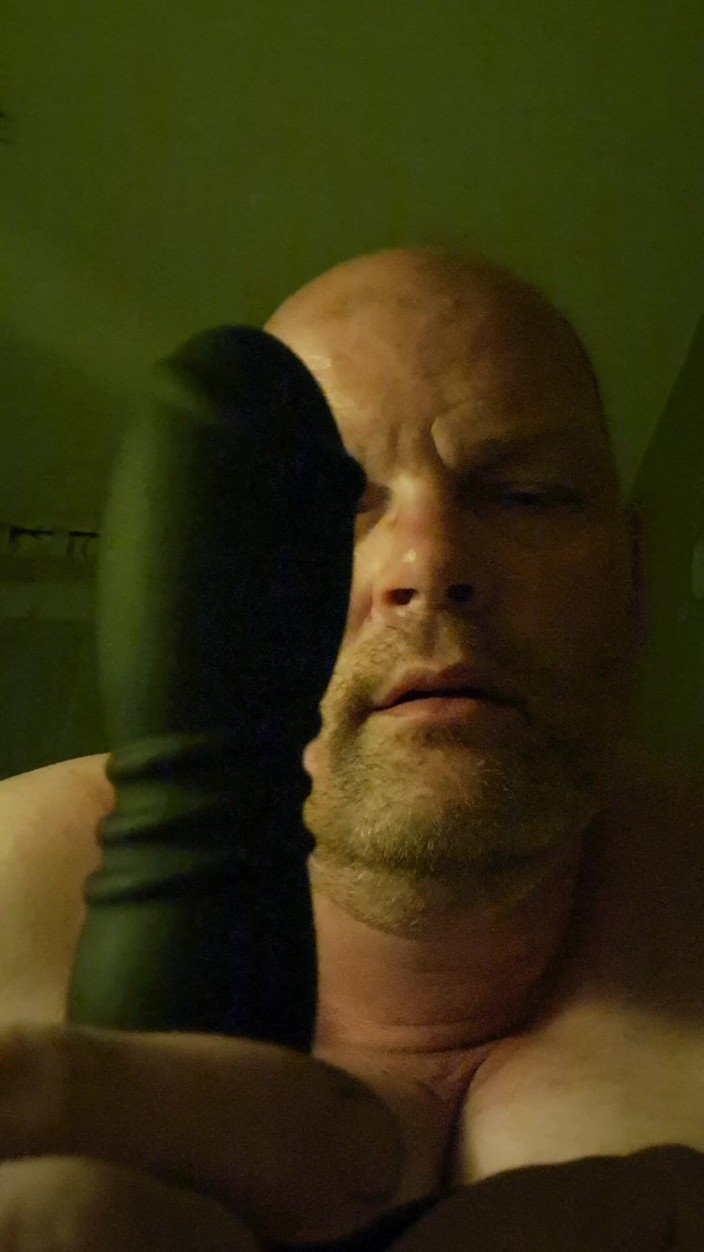 Fickspecht: Freshly Plugged the Slut
