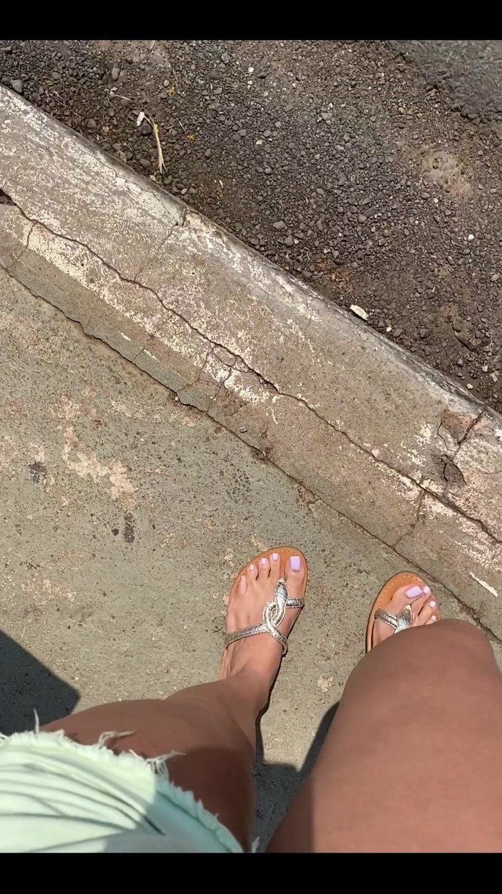 KiffaFeet: 이 프랑스 손톱에 대한 사랑에 있어