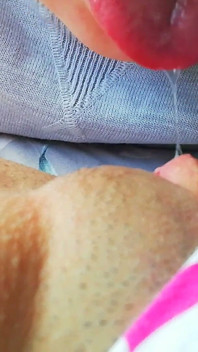 Giúp chị kế của tôi đạt cực khoái với cunnilingus