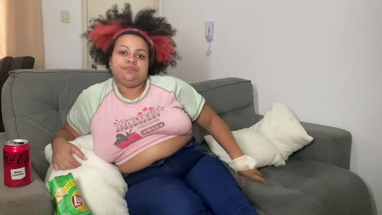 Cutiepiie Chubby: Awek montel kentut dan membakar semasa saya menonton TV