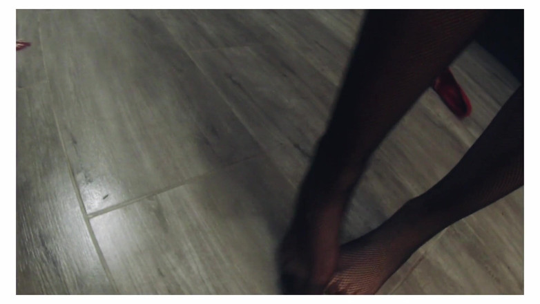 Foot Fetish Heaven: Sexy Ida walk
