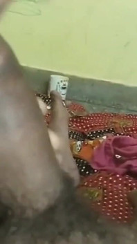 Indiancă desi suge tare sperma în gură soție futută de un străin