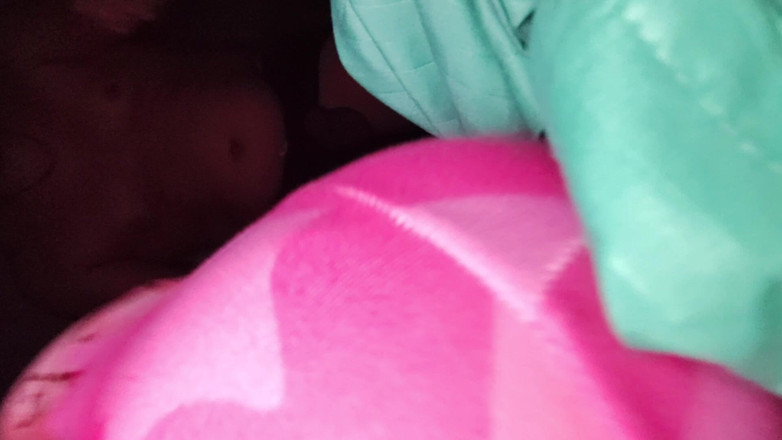 AngyAmazon: Min cuckold creampies mig efter att hans vän kommer inuti...