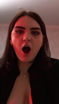 Sexo hardcore e beijos com porra na sua boca.