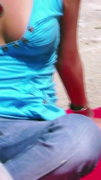 Grandes garotas espanholas tatuadas adoram ser esmagadas - DVD