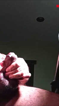 Hung Stud Masturbátor střílí mega-náklad 4K - chronický masturbátor