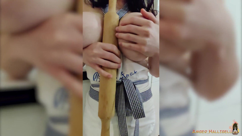 Amber Hallibell: Horny housewife hard solo anal masturbate
