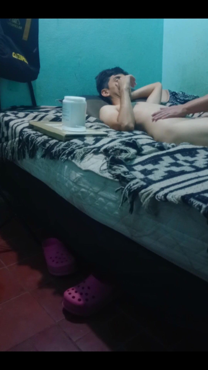 Fitcure1: Masaż Medi: Przyjemność dla chudego faceta