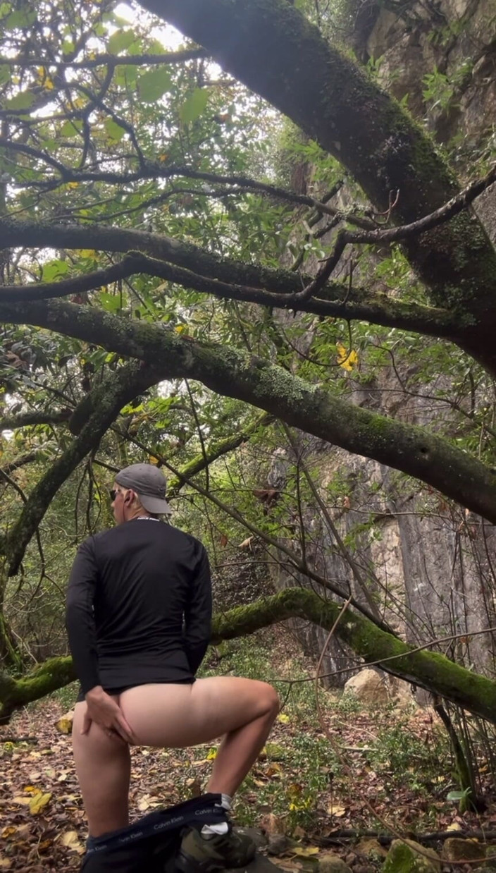Axton Drake: Hiker Bro goes Off-Trail to Jerk Off