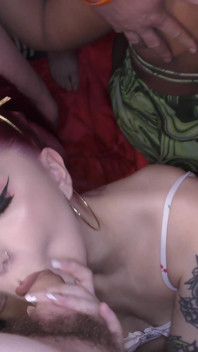 3 Dívka v bikinách Bukkake 1