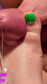 Close up - kaki seksi sampai dicrot sperma