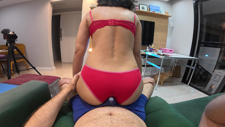 College-couple: Dogystyle trong quần lót và xuất tinh bùng nổ trong...