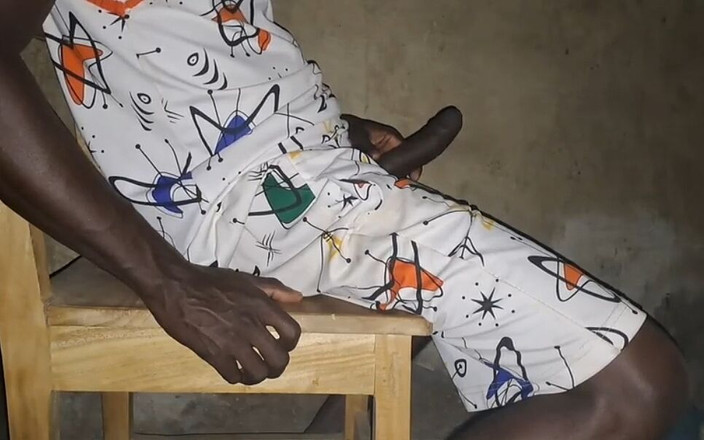 Power dick: Místo kouření masturbuje černé péro