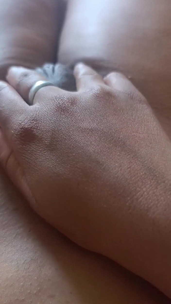 Victoriarating: La ragazza ha un grande orgasmo