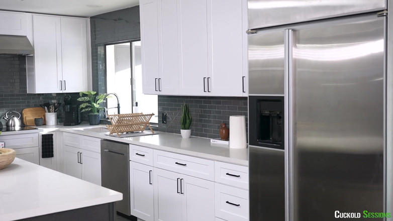 Cuckold Sessions: व्यभिचार करवाने वाले पति धोखेबाज पत्नी Lauren phillips को दोहरा प्रवेश मिलता है!