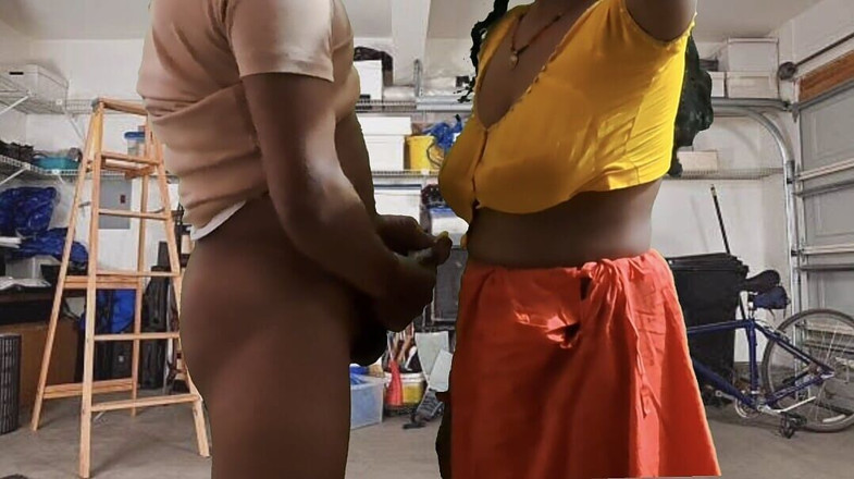 Trilokinath: Indická vesnická bhabhi godown sex
