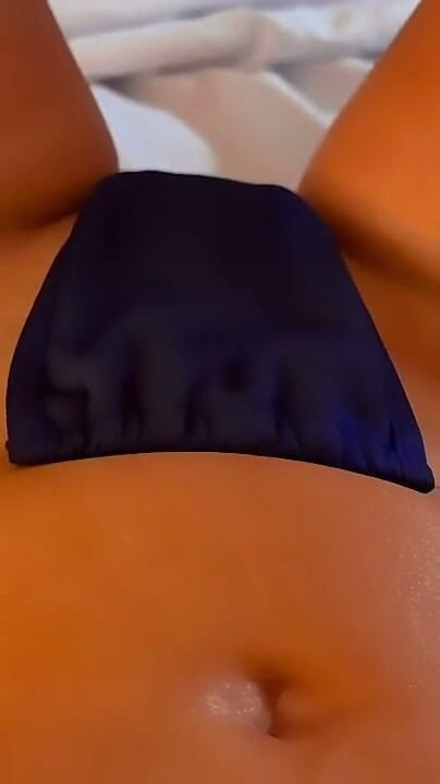 Cloehot: Video Indah Dalam Lingerie, Ejakulasi Penuh; Semua Untukmu, Cintaku.