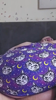 SSBBW používá novou herní hračku dildo