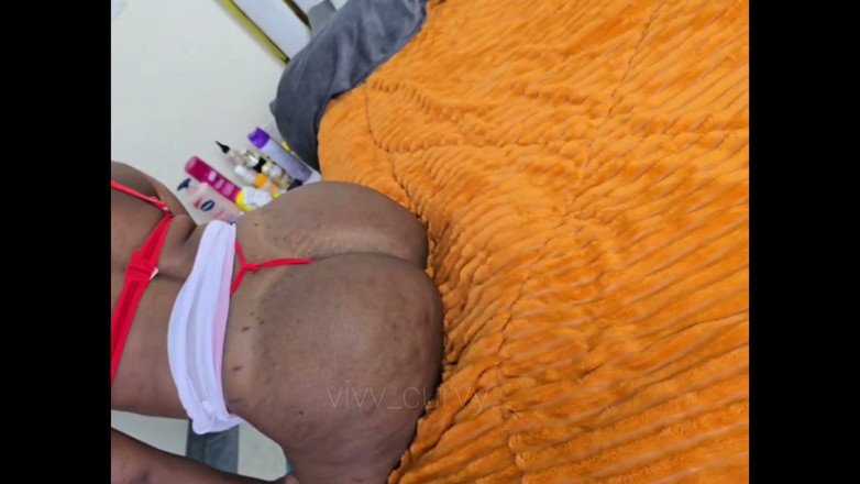 Solo big ass: Suster nakal dengan pantat bahenol ini udah nggak sanggup muasin...