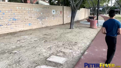 Peter Fever: Peterfever, Zed Sheng का परिचय दे रहा है