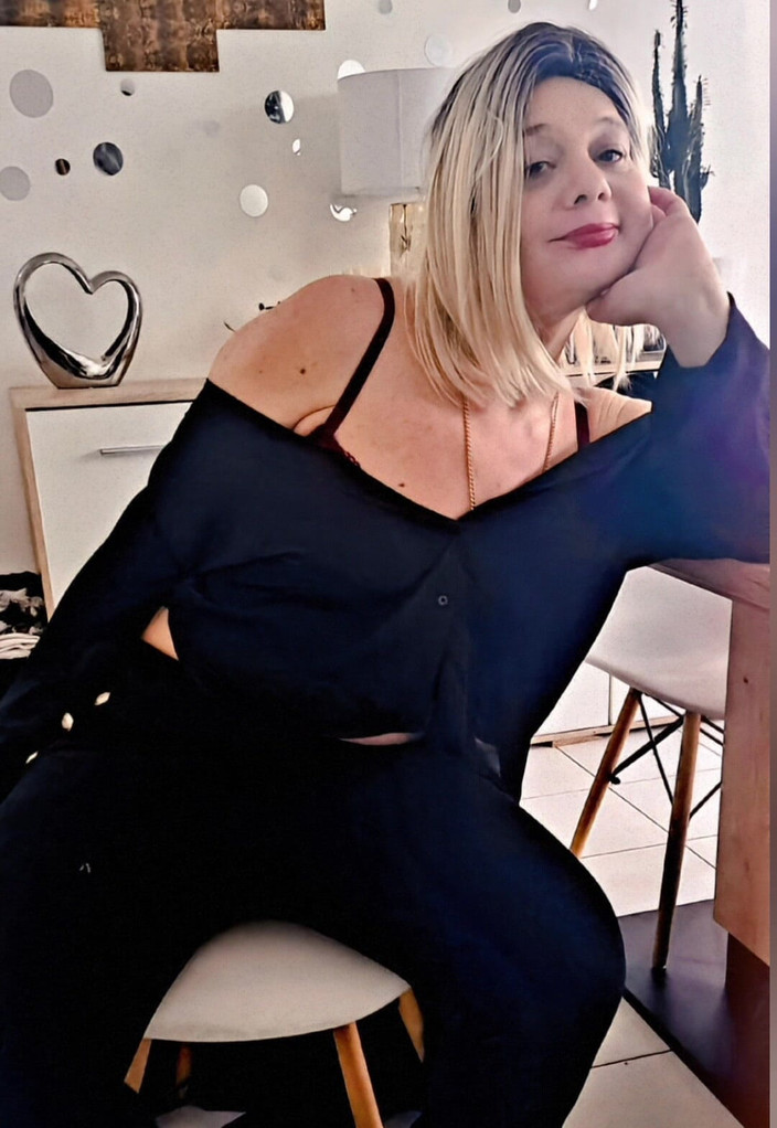Sofy13: 모음집 D'une Bonne 겸둥이 살로프 미시 De 47 Ans Qui Aime Le Sexe