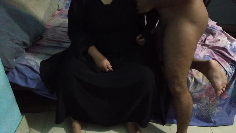 Aria Mia: Mẹ chồng Hồi giáo gợi cảm mặc burqa và khăn...