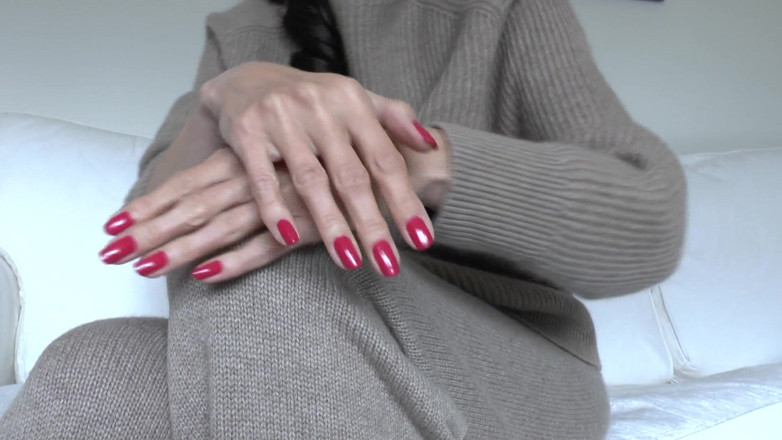 Lady Victoria Valente: Rote fingernägel WICHsanleitung teil 2, präsentiert von Lady victoria Valente