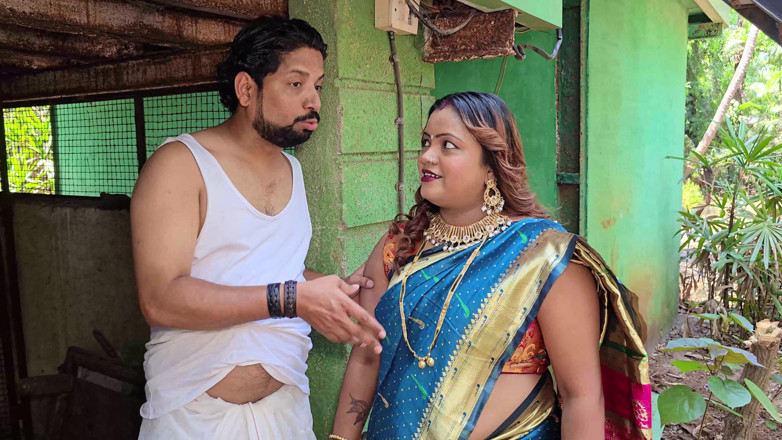 Aaka: भारतीय दो लड़के भाभी को चोदते हैं