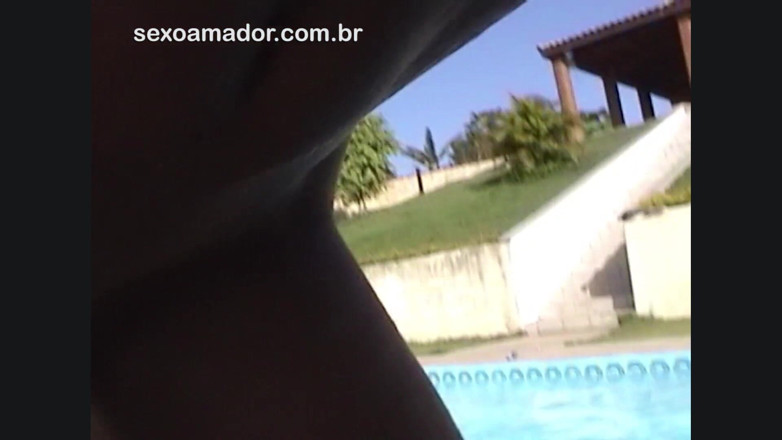Amateurs videos: Couple fucks a lot in the pool and provides great...
