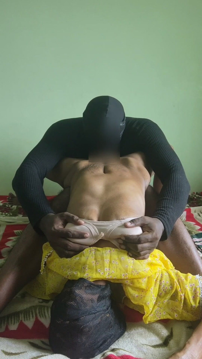 Tamilnaduu: Esposa sorprendida con un sexo muy duro en Chennai