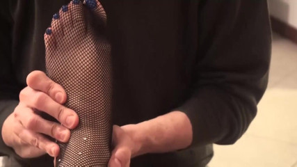 MMV and Eroticplanet Clips: Foot massage by a slave