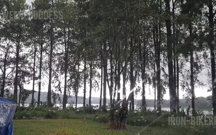 Iron Bikerr: Futând o curvă la Casa Lacului și ejaculând în gura ei