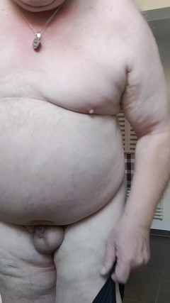 Karlchengeil: Крупным планом