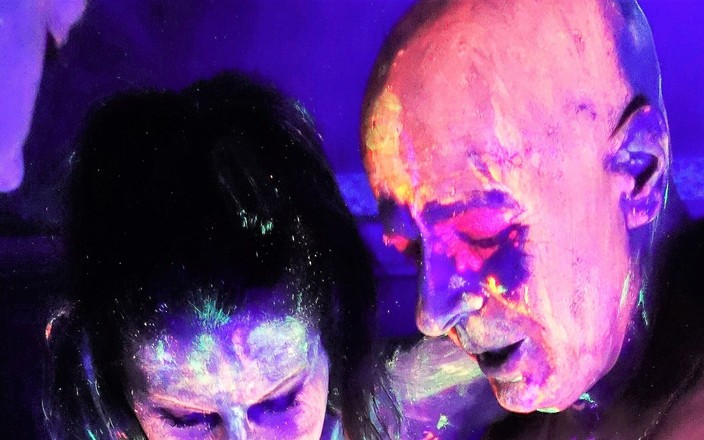 Red Heaven Media: 群交之前、期间和之后！