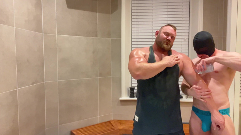 Jack stacked: मांसपेशियों की पूजा