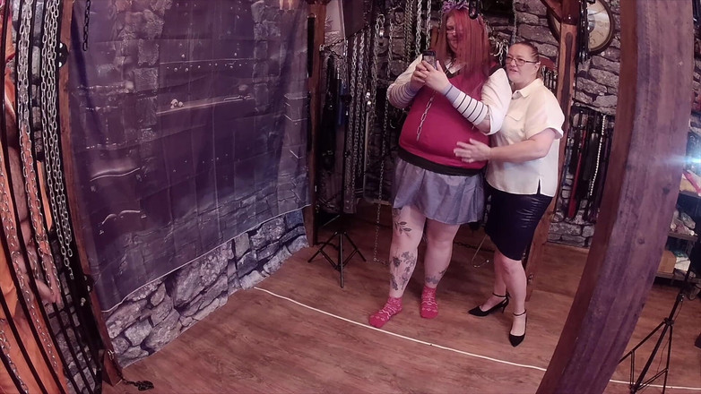 Aaexperiencesltd: Parte 1. a governanta, o Sr. Pau Suíno e o Fã.