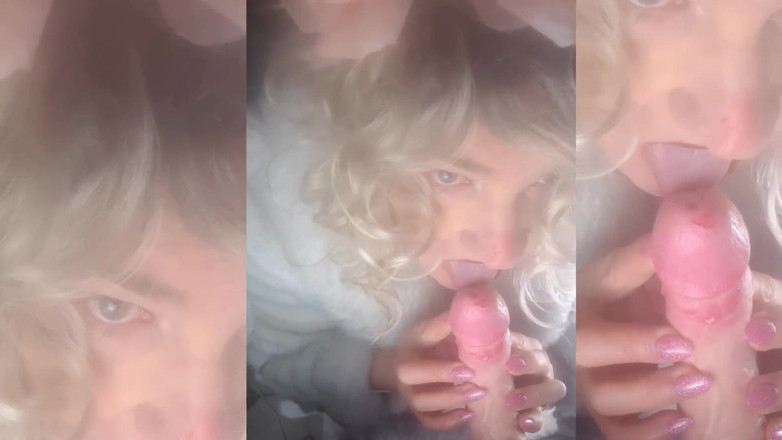 Trans fur bitch: Transfurbitch bluefox'ta çok adanmış sakso çekiyor