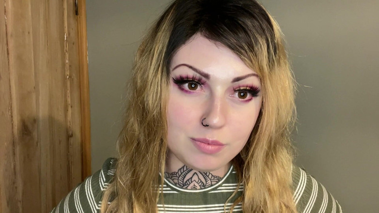 Miss Valentina: Покірне застосування