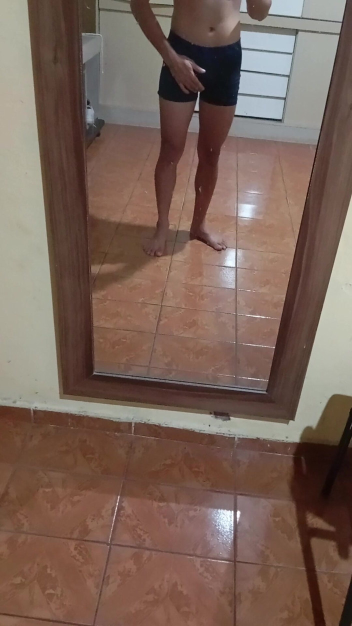 Ray Oliver: Latino en ropa interior