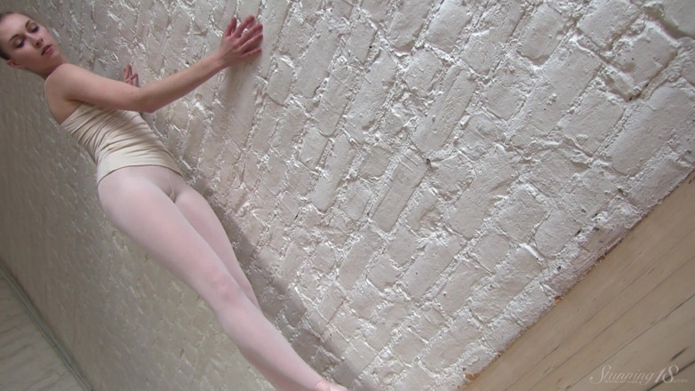 Stunning18: Hari bekerja di Ballerina