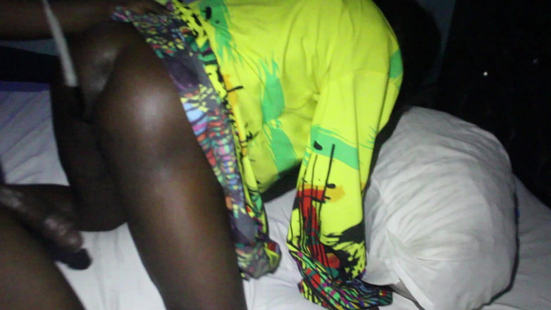 Itxbush: La MILF Musulmana Fulani Viene Condivisa Dopo La Preghiera Di...