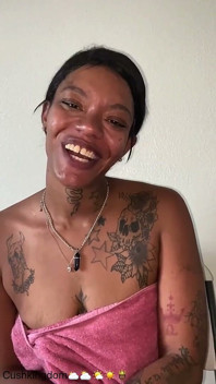 Sexy afro-latina faz entrevista rápida antes de ser fodida por grande pau preto!