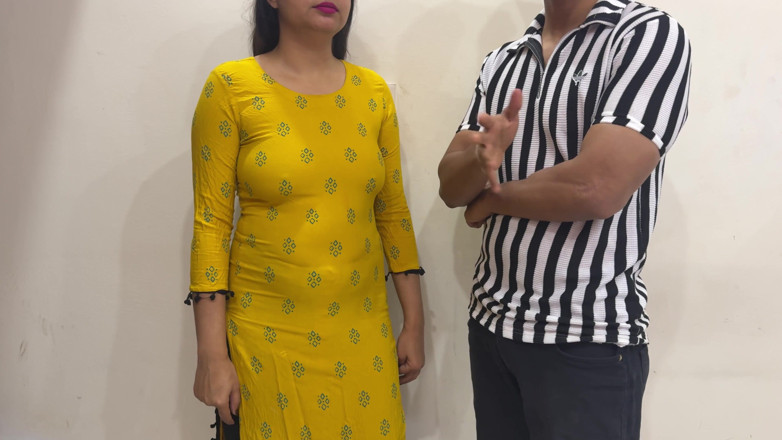 Hornycouple149: Cylinder De Do Bhaiya Pls- Indian Neighbour's Hot Wife Fucked...