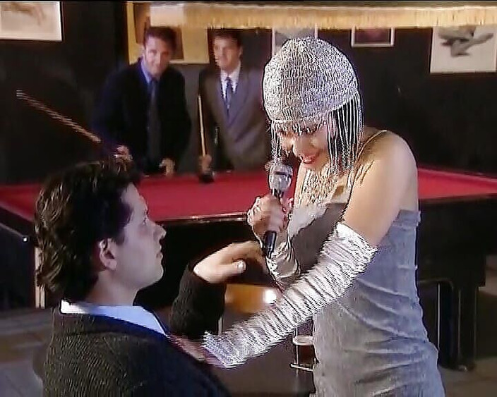 Porno kino: Una splendida ragazza dalla Germania si fa sfondare il culo...