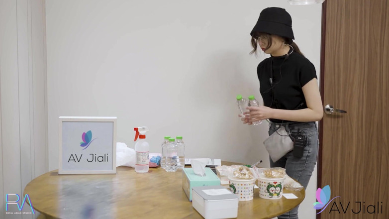 AV Jiali: Assistant Ranako Replaces a Porn Actress at the Porn Movie...