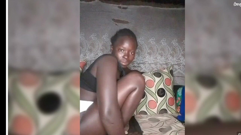 DivineAssGoddess: Iubită perfectă negresă: stil, farmec și fericire