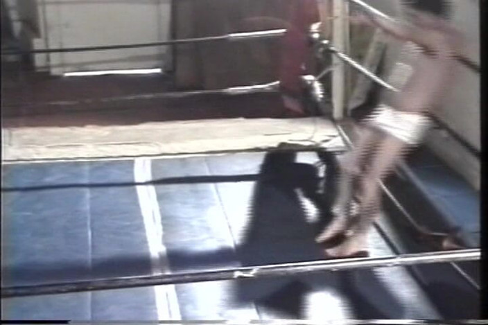 Gaylicious: Muscular Pretty Boy Gets Ass Stretched in Wrestling Ring