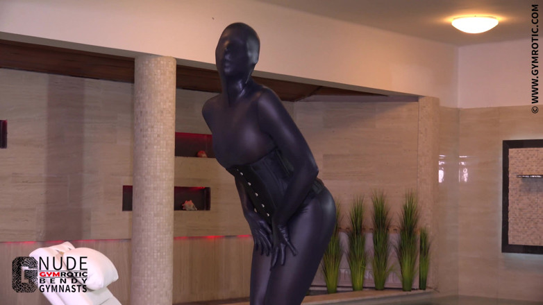 Gymrotic: Busty bendy Zafira